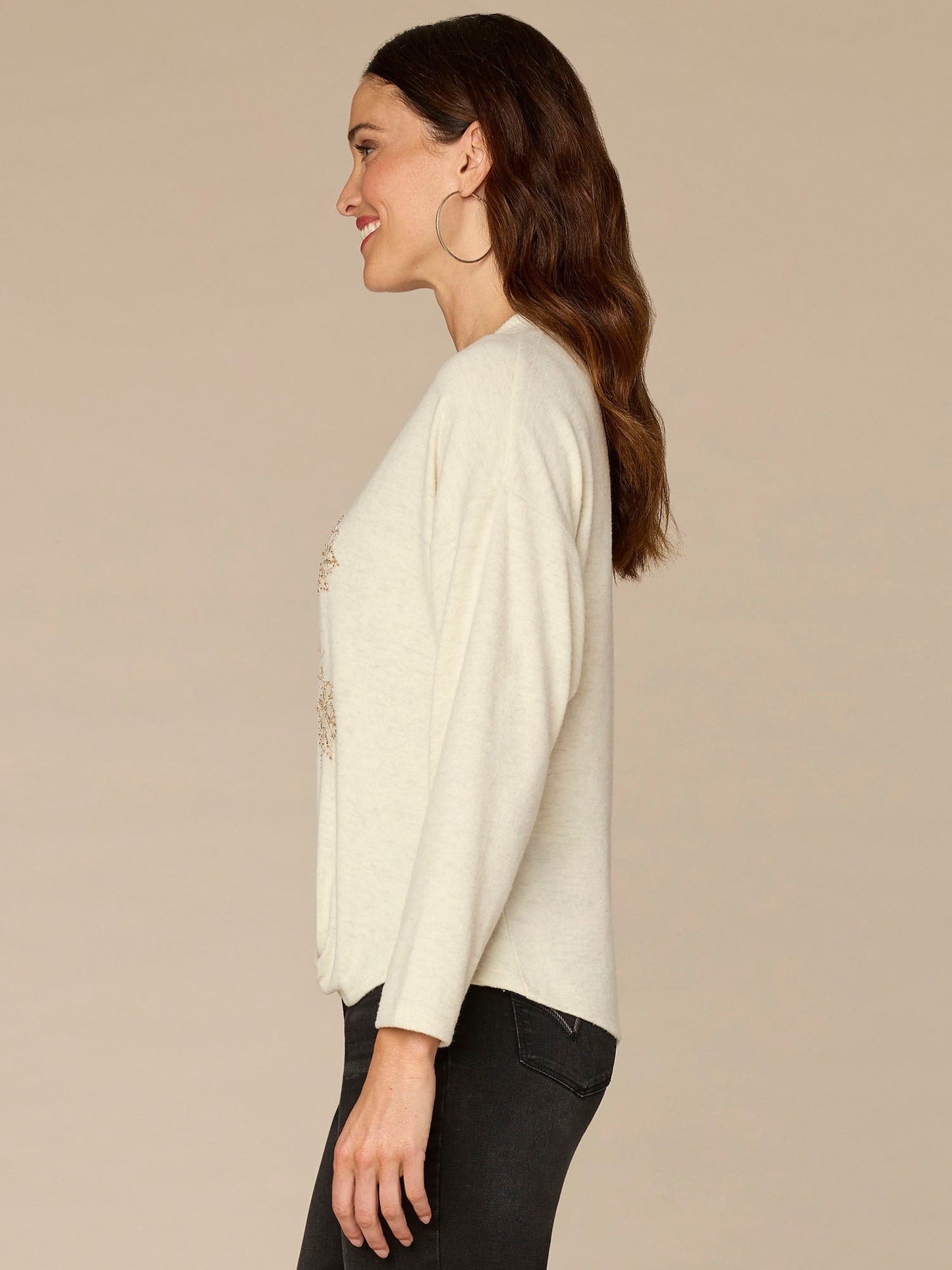 Long Sleeve V-Neck Knot Hem Knit Top with Beaded Floral Embroidery